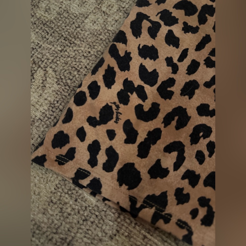 Leopard Print Shorts - Picture 3 of 7